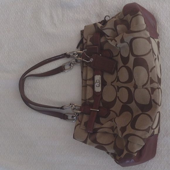 Coach Handbags - Coach vintage bag